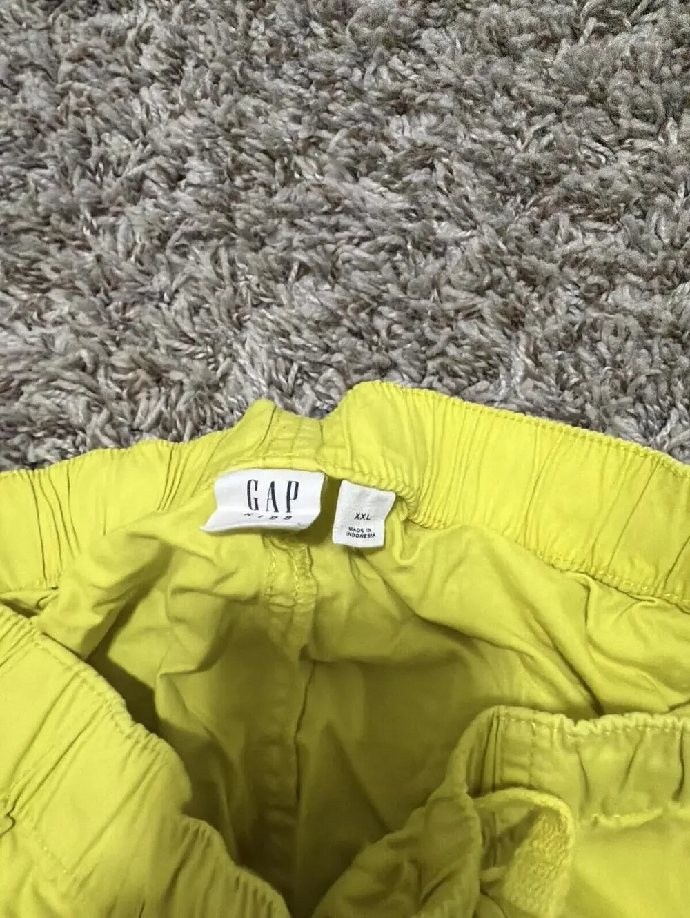 GAP bright yellow